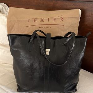 EUC Texier leather bag with dust cover
